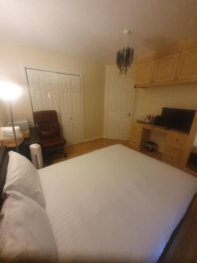 Double Size And Single Room In Barking Barking  Exterior photo